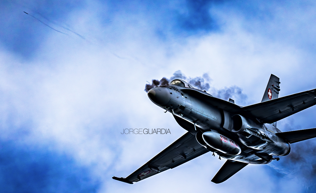 Swiss Air Force F18 shooting with the gun during AXALP 2023
