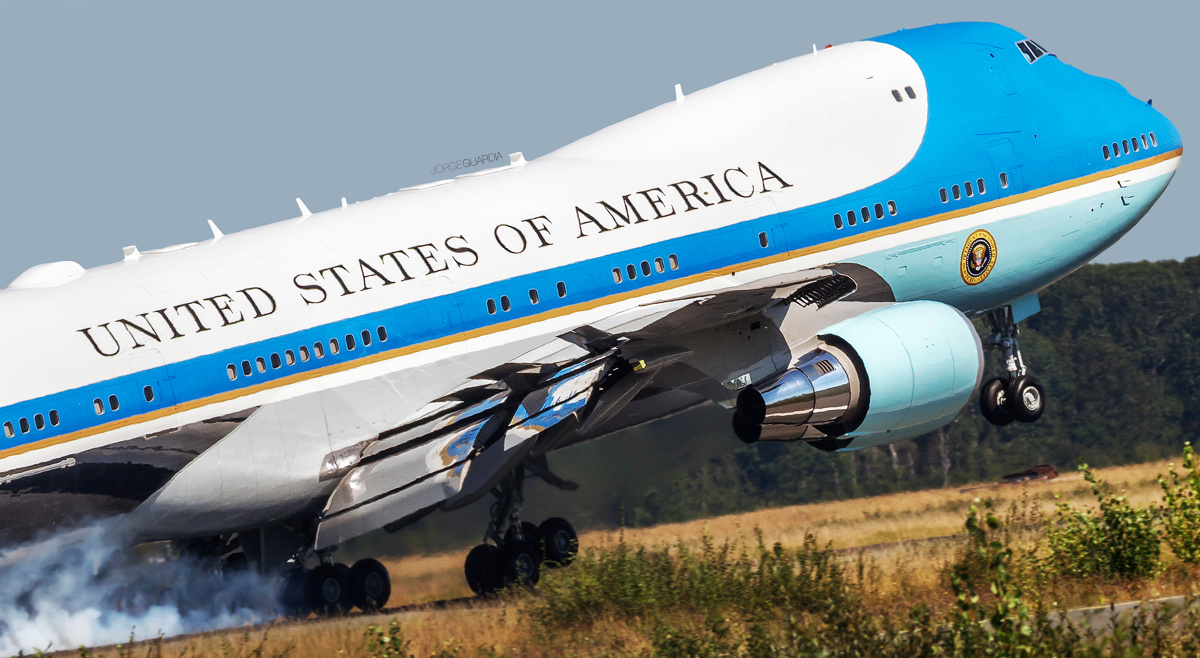 Air-Force-One-B747-landing-at-Bordeaux-2019-lateral-view-2 Air Force One seen landing at Bourdeaux with president Donald Trump onboard for the 2019 G-7 Summit at Biarritz